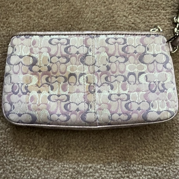 Coach Wristet - Picture 2 of 7